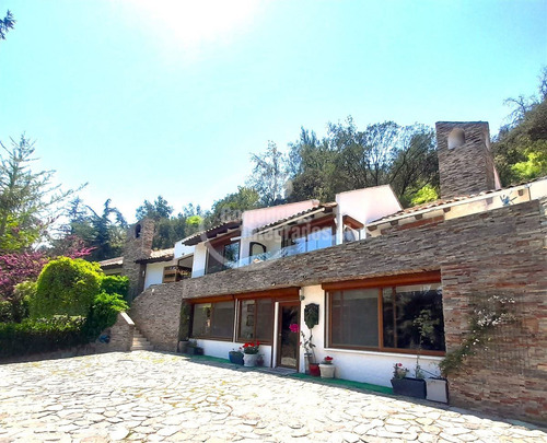 Linda Casa En Venta De 5 D En Cond. Refugios Del Arrayán
