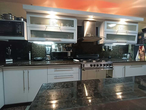 Imagen 6 de 17 de Se Vende Town House Amoblado En Urb Campo Claro, Av Bella Vista