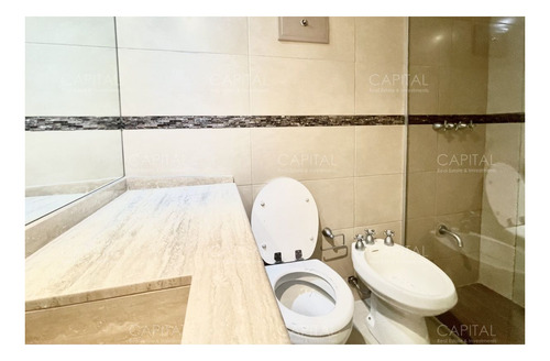 Imagen 13 de 26 de Apartamento De 4 Dormitorios Con Vista Al Puerto En Venta!!