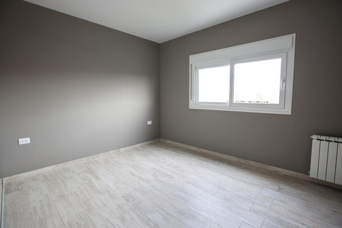 Imagen 17 de 23 de Venta! Duplex 3 Dorm. En Manantiales!!! Galeria, Asasor Y 2 Cocheras!!! 180m2!
