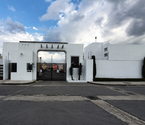 Bonita Y Amplia Casa En San Mateo Metepec, Excelente Oportunidad De Inversión -no Creditos- Agr