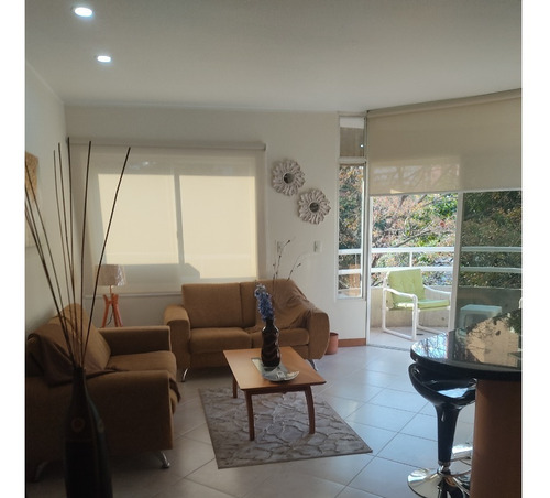Imagen 8 de 12 de El Rosal, Alquilo Soñado Y Ventilado Apartamento Con Vista Y Terraza