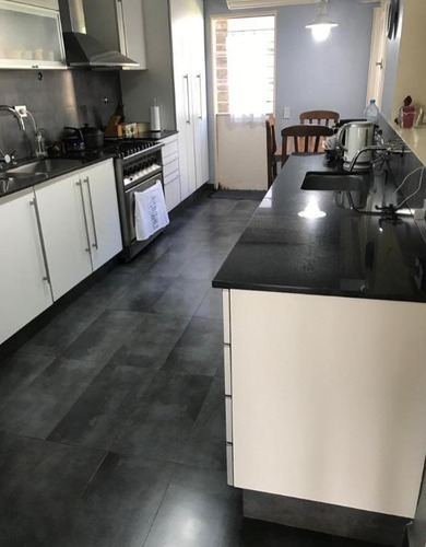 Excelente Casa De 4 Ambientes Martinez, Libertador Al Rio