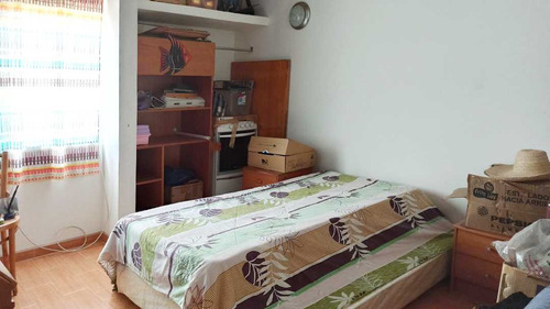 Townhouse Casa En Venta En Loma Linda. Posee Terraza Con Vista