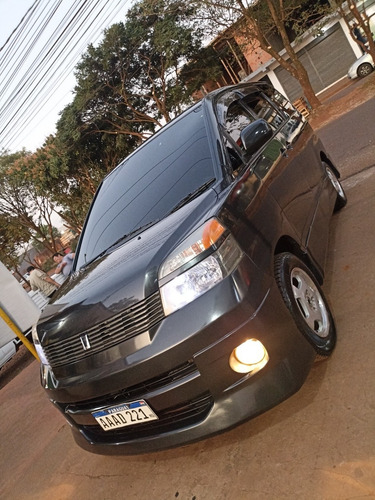 Imagen 2 de 15 de Voxy Voxy S