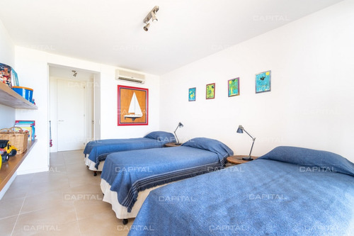 Apartamento Esquinero En Alquiler Temporario De Tres Suites Con Parrillero Propio-ref:29236
