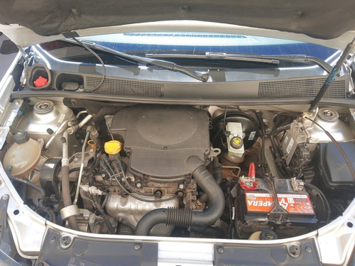 Imagem 13 de 13 de Renault Logan 2016 1.6 Expression Hi-power 4p