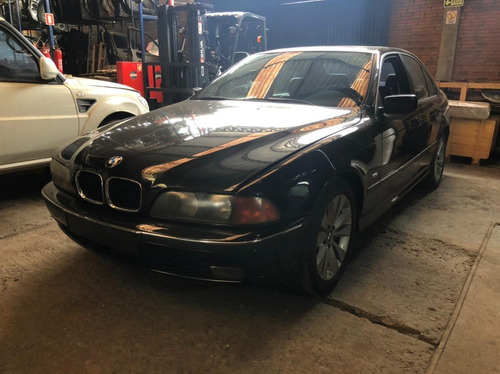 Imagem 3 de 10 de Sucata Bmw 528i Gasolina Preta 2000 193cv