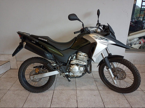 Imagen 2 de 17 de Honda Xre 300 Modelo 2021