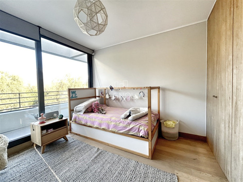 Casa En Arriendo De 4 Dorm. En Lo Barnechea
