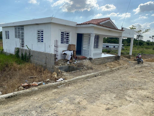 Solares Economicos En Santo Domingo Norte. 239 Mts2.