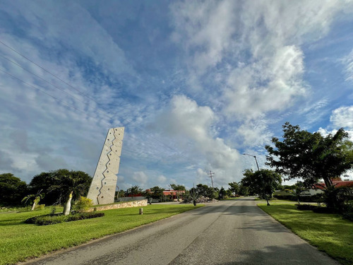Casa En Venta En Quintas Baspul De 1 Planta Y 2 Recámaras | A 20 Min De Mérida