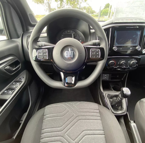 Fiat Strada 1.4 8v Freedom Cd