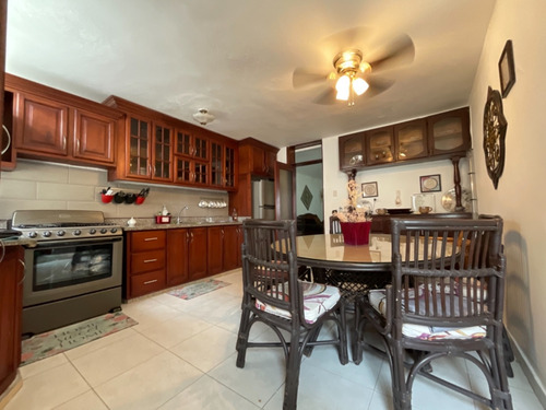 Imagen 6 de 20 de De Oportunidad Apartamento En Venta En Bella Vista, Cercano A Sectores Como Mirador Sur, Mirador Norte, Cacicazgos, Urbanización Real, Sarasota, Anacaona, Piantini, Renacimiento, Santo Domingo