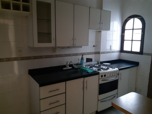Venta Deparamento Tres Ambientes Con Balcón, Zona Centro Oportunidad!!