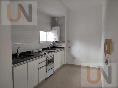 Imagen 3 de 11 de Departamento - Barrio Sur