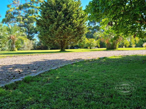 Casa 4 Dormitorios Con Piscina Sobre Ruta 10 ,interbalnearia Solanas.