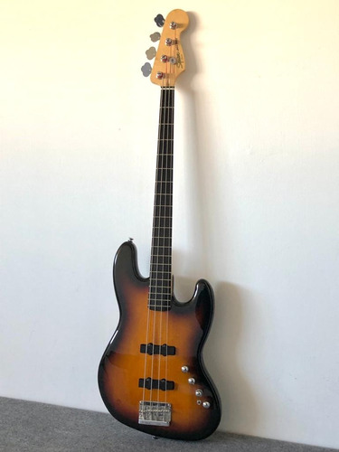 Bajo Fender Squier Jazz Bass Deluxe Activo Sunburst 