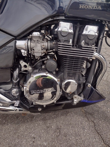Imagem 4 de 13 de Honda Cbx 750
