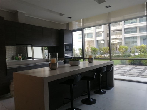 Departamento En Venta De 3 Dorm. En Vitacura