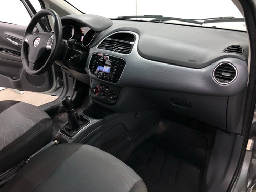 Fiat Punto 1.4 Attractive 8v Flex 4p Manual