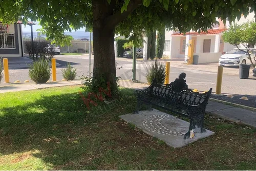 Tu Nuevo Hogar En Real De Arboledas, Celaya. Casa En Fraccionamiento Privado Con Vigilancia 24/7