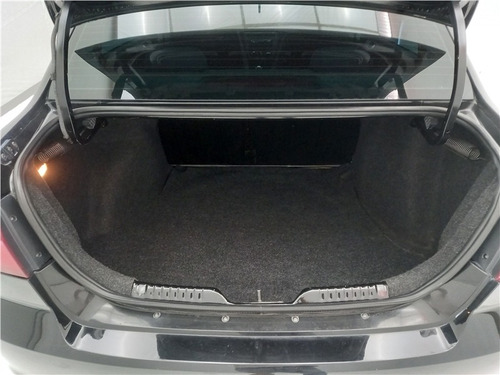Imagem 8 de 13 de Volkswagen Voyage 1.0 Mi 8v Flex 4p Manual