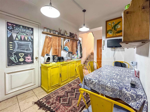 Departamento En Venta De 5 Dorm. En Concepción