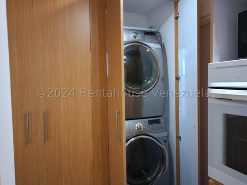 Townhouse En Alquiler, Urb. Lomas De La Trinidad