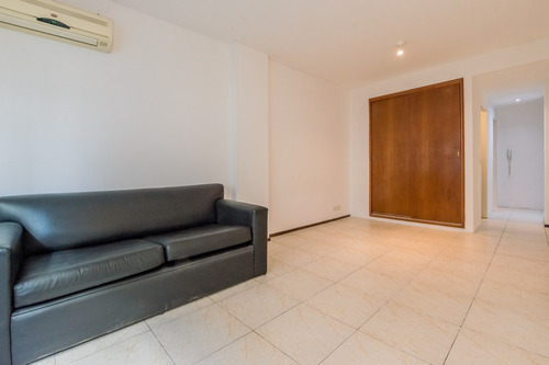 Monoambiente En Alquiler - Luminoso - Recoleta