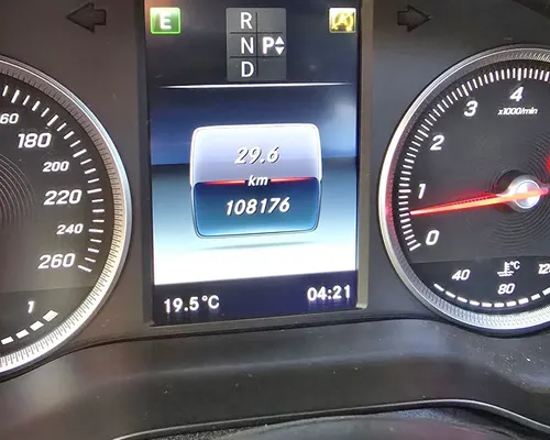 Mercedes Benz Avantgarde C180 2017 At 1.6t Kms 108.200 Sura