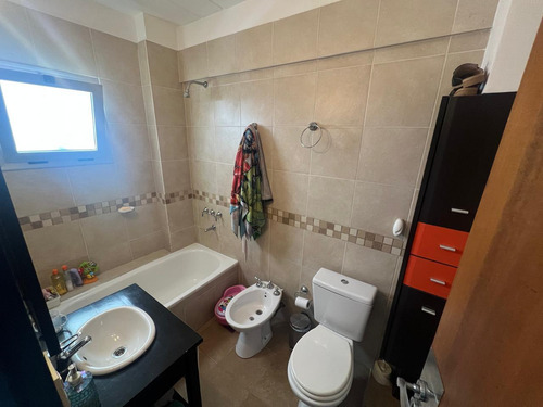 Departamento De 3 Ambientes Con Cochera