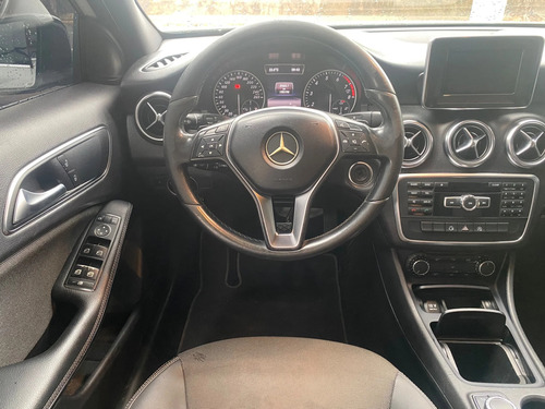 Mercedes-Benz A 200 1.6 TURBO 16V FLEX 4P AUTOMÁTICO