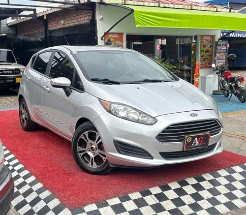 Ford Fiesta 1.6 Hatchback Se