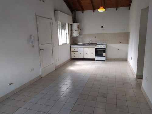 Departamento Tipo Casa En Planta Alta.