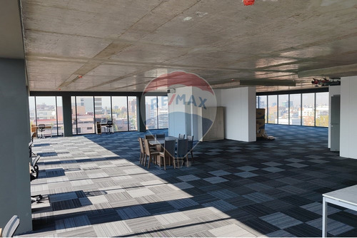 Oficinas En Planta Libre En Los Leones