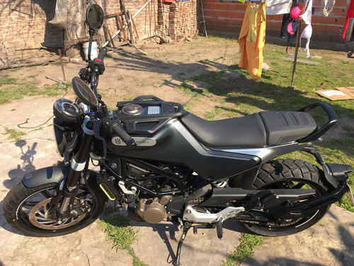 Imagen 16 de 16 de Husqvarna Svartpilen 200
