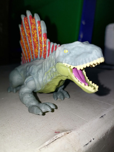 Jurassic World Dimetrodon (Usado)