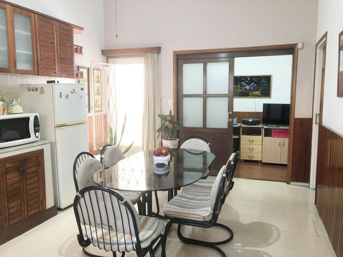Venta De Casa De 2 Dormitorios En Colón, Montevideo