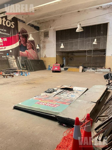 Imagen 8 de 21 de Ex Cine Continental Lote Propio Apto 2072m² 1200m² Cub. 2 Baños. Oficinas. Sótano. 1° P. Pullman. Escenario. Oportunidad!!