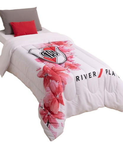 Acolchado River Plate Para Chicas Fanaticas + Felices Unicas Color Blanco Y Rojo Diseño De La Tela River Chicas Flores