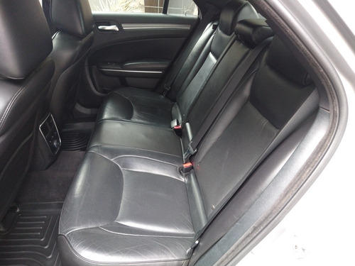 Imagen 9 de 15 de Chrysler 300c 3.6 Premium V8 5 Vel At 2012