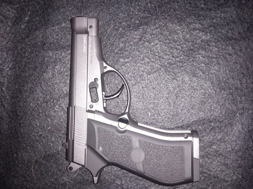 Pistola Co2 Beretta (con Salvaguardas De Transportación)