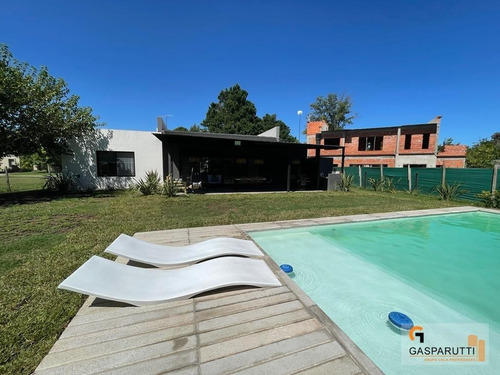 Imagen 3 de 30 de Casa En 1 Planta En Venta En Barrio San Matías, 5 Ambientes!