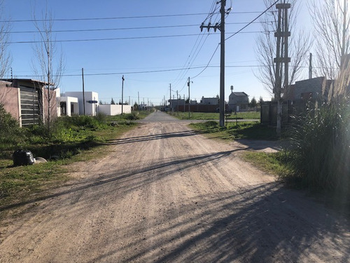 Lote Con Mejoras A La Venta En Maximo Paz Moradas De Maximo.