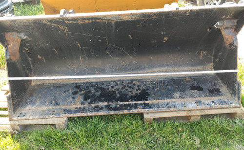 Bote Frontal Almeja Retroxcavadora Usado