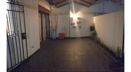 Triplex Con Cochera Y Terraza | Excelente Estado Y Detalles