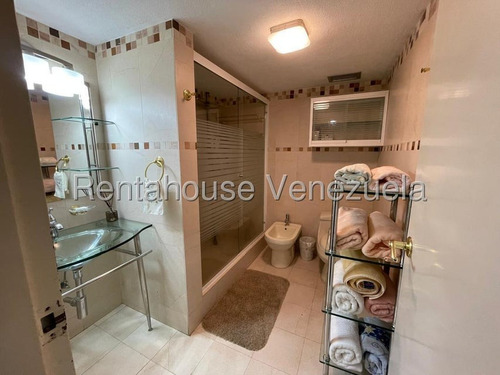 Exclusivo Apartamento Comodo Y Con Buena Distribucion En Venta En La Castellana Yf