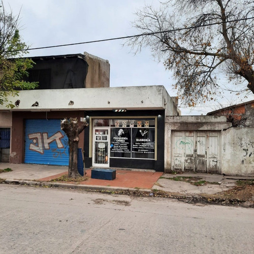 Imagen 2 de 8 de Local Sobre Teodoro Bronzini En Venta