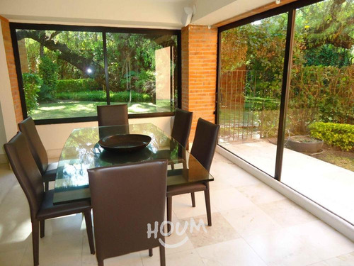 Casa En Jacarandas, Querétaro Con 3 Recámaras, 392 M², Id: 155560